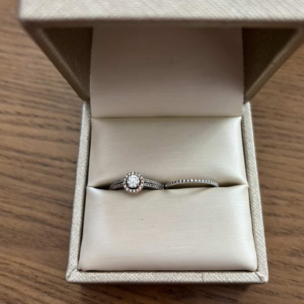 Dazzling Silver Halo Ring Set